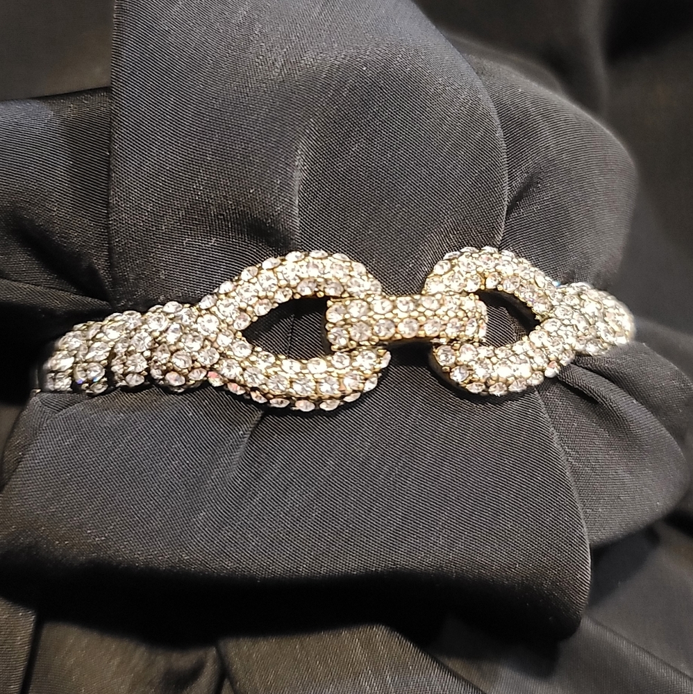 Heidi daus clear "sleek and Sophisticated" bracelet